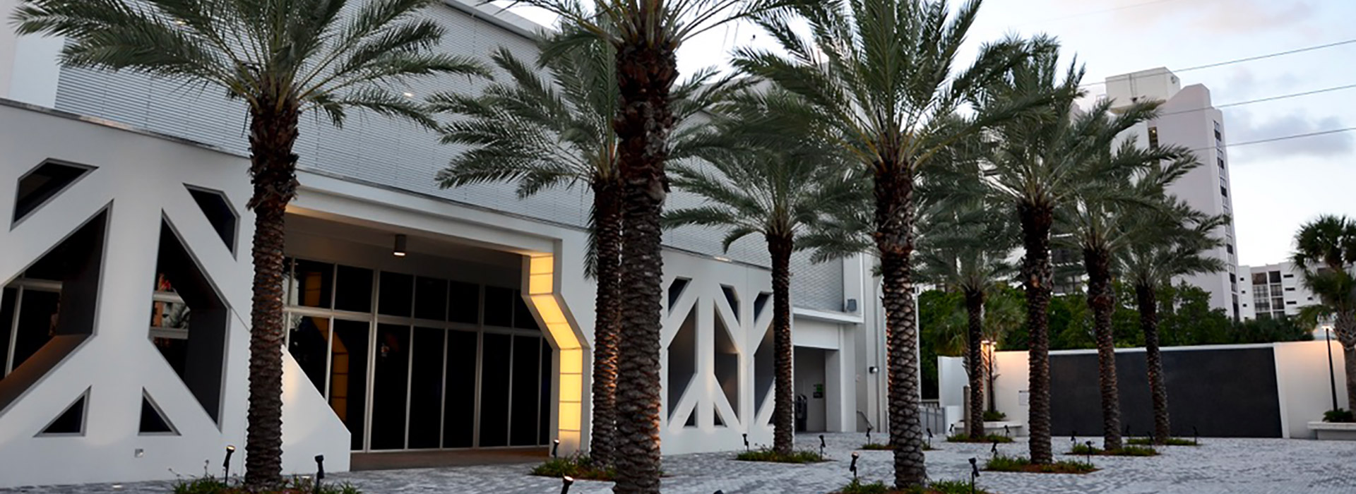 Gateway Center Exterior image