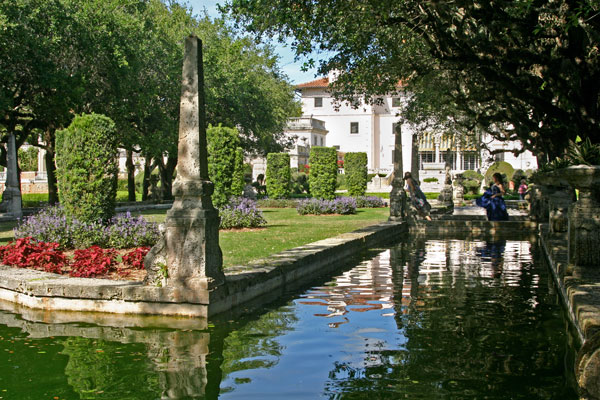 Vizcaya Museum and Gardens garden view